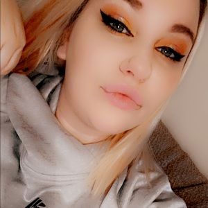 Meet your Posher, Dreama